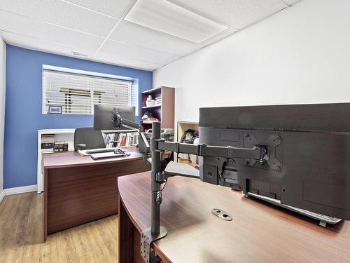 Bureau - 20 Rue Patenaude, Saint-Isidore, QC - Indoor Photo Showing Office