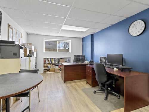 Bureau - 20 Rue Patenaude, Saint-Isidore, QC - Indoor Photo Showing Office