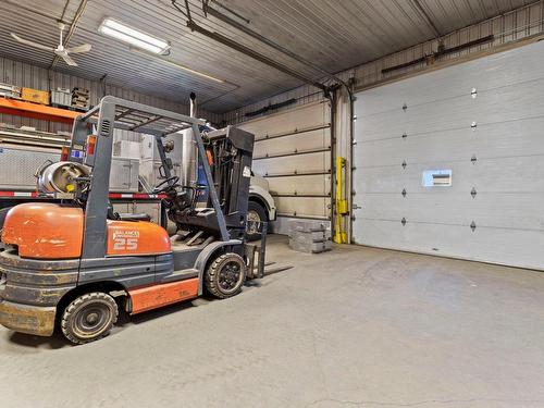 Garage - 20 Rue Patenaude, Saint-Isidore, QC - Indoor Photo Showing Garage