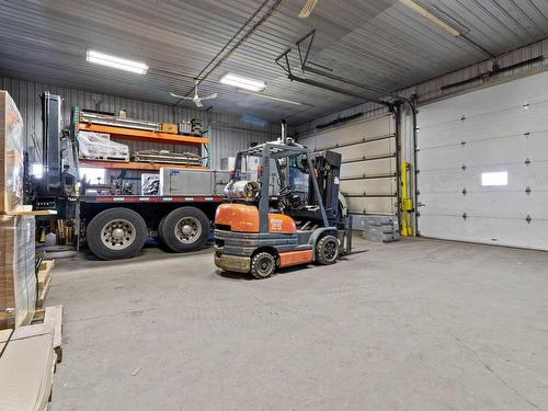 Garage - 20 Rue Patenaude, Saint-Isidore, QC - Indoor Photo Showing Garage