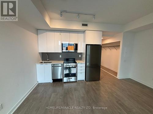 1011 - 225 Malta Avenue, Brampton, ON - Indoor Photo Showing Kitchen