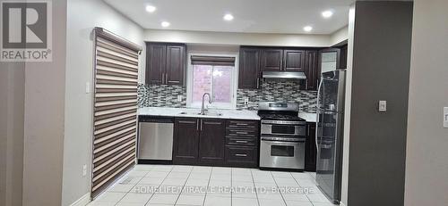 59 Luella Crescent, Brampton, ON - Indoor Photo Showing Kitchen With Upgraded Kitchen