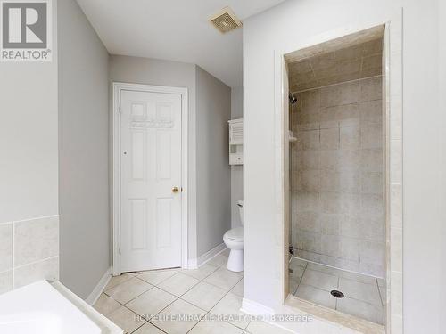 Mainfl - 77 Nobbs Drive, Ajax, ON - Indoor Photo Showing Bathroom