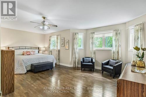 Upper - 115 James Street, Barrie, ON - Indoor Photo Showing Bedroom