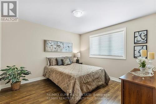 Upper - 115 James Street, Barrie, ON - Indoor Photo Showing Bedroom