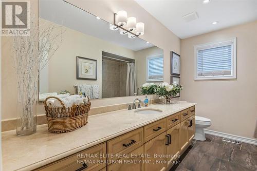 Upper - 115 James Street, Barrie, ON - Indoor Photo Showing Bathroom