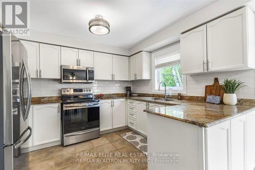 Upper - 115 James Street, Barrie, ON - Indoor Photo Showing Kitchen With Stainless Steel Kitchen