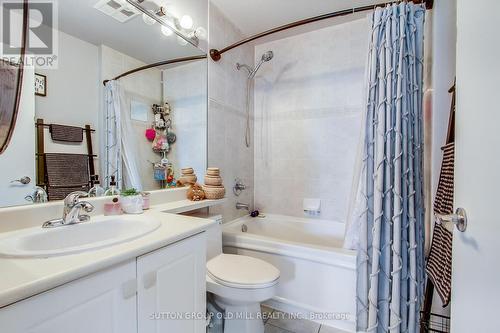 207 - 1359 Rathburn Road E, Mississauga, ON - Indoor Photo Showing Bathroom