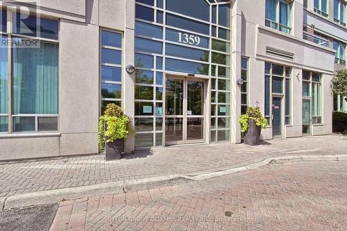 207 - 1359 Rathburn Road E, Mississauga, ON - Outdoor