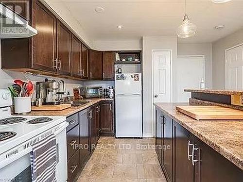 301 - 173 Eighth Street, Collingwood, ON - Indoor Photo Showing Kitchen