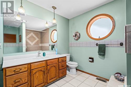 62 Calypso Drive, Moose Jaw, SK - Indoor Photo Showing Bathroom