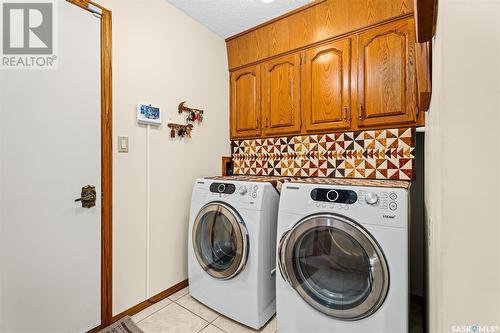 62 Calypso Drive, Moose Jaw, SK - Indoor Photo Showing Laundry Room