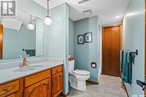 62 Calypso Drive, Moose Jaw, SK - Indoor Photo Showing Bathroom