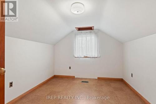 4033 Howard Avenue, Windsor, ON - Indoor Photo Showing Other Room