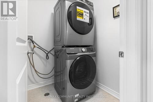 11 Swart Lane, Thorold, ON - Indoor Photo Showing Laundry Room