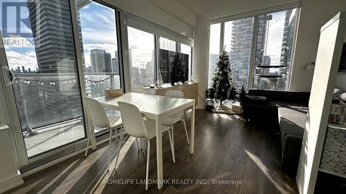 2510 - 195 Redpath Avenue, Toronto, ON - Indoor Photo Showing Dining Room