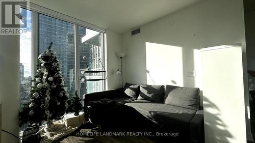 2510 - 195 Redpath Avenue, Toronto, ON - Indoor