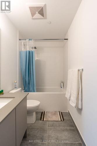 620 - 2485 Taunton Road W, Oakville, ON - Indoor Photo Showing Bathroom