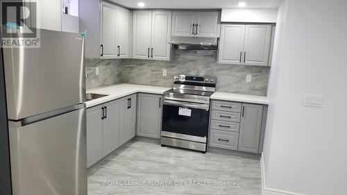 Bsmnt - 72 Chadwick Crescent, Brampton, ON - Indoor Photo Showing Kitchen