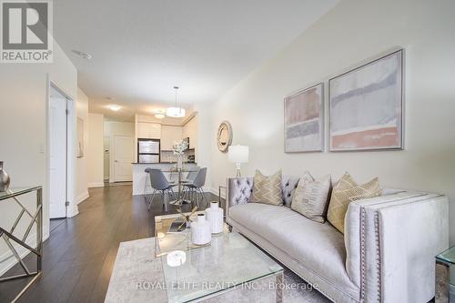 103 - 1060 Sheppard Avenue W, Toronto, ON - Indoor Photo Showing Living Room