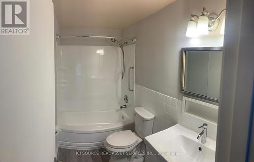 163 Fourth Avenue, Kitchener, ON - Indoor Photo Showing Bathroom