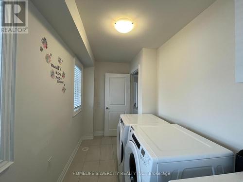 104 Deer Ridge Trail, Caledon, ON - Indoor Photo Showing Laundry Room