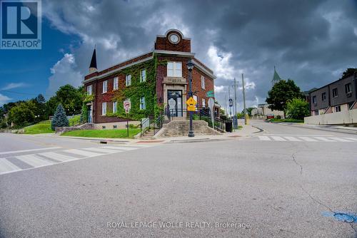 206 - 10 Cooper Street, Cambridge, ON - Outdoor