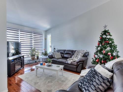 Living room - 3580 Rue Des Libellules, Terrebonne (La Plaine), QC - Indoor Photo Showing Living Room