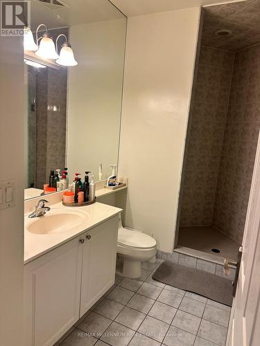 Gph 24 - 3888 Duke Of York Boulevard, Mississauga, ON - Indoor Photo Showing Bathroom