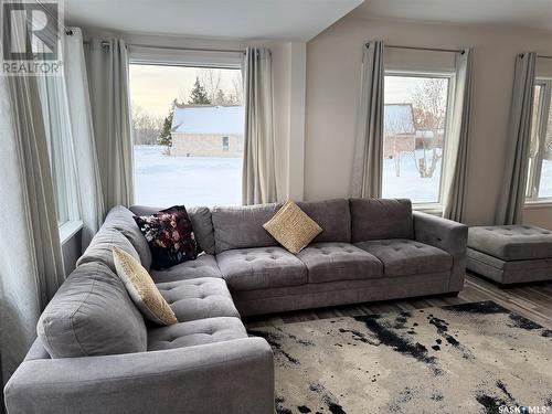 35 Mayo Street, Lanigan, SK - Indoor Photo Showing Living Room