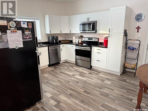 35 Mayo Street, Lanigan, SK - Indoor Photo Showing Kitchen With Stainless Steel Kitchen