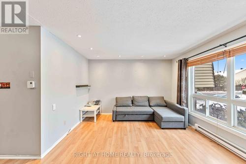 81 Pixley Private, Ottawa, ON - Indoor