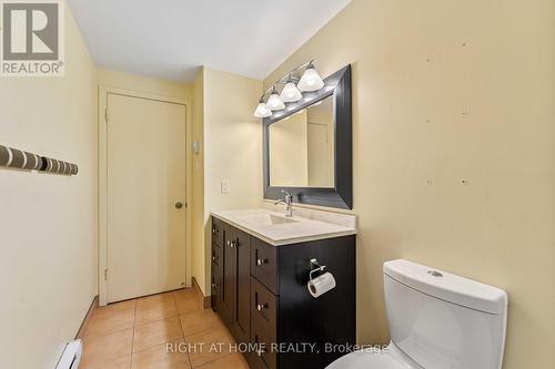 81 Pixley Private, Ottawa, ON - Indoor Photo Showing Bathroom