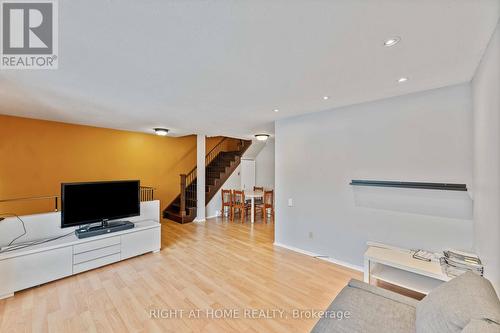 81 Pixley Private, Ottawa, ON - Indoor