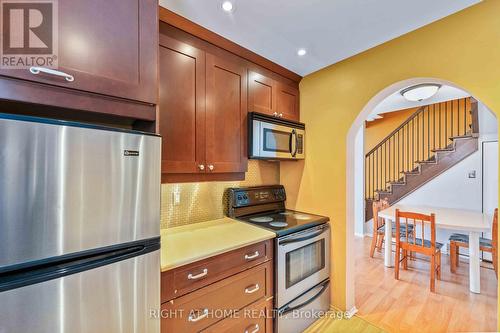 81 Pixley Private, Ottawa, ON - Indoor Photo Showing Kitchen