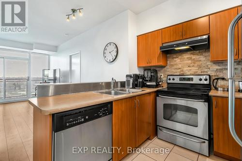 2104 - 185 Legion Road N, Toronto, ON - Indoor Photo Showing Kitchen With Double Sink