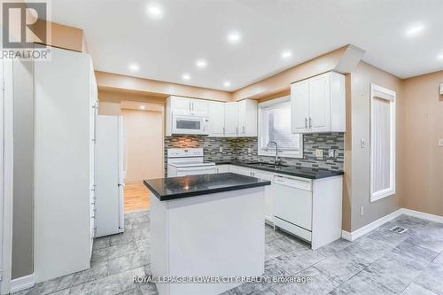 11 Burnhope(Upper Level) Drive, Brampton, ON - Indoor Photo Showing Kitchen