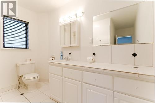 1471 Fulton Avenue, West Vancouver, BC - Indoor Photo Showing Bathroom