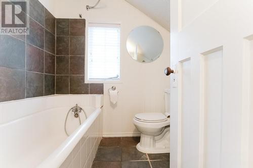 1471 Fulton Avenue, West Vancouver, BC - Indoor Photo Showing Bathroom