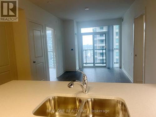 1905 - 4955 Yonge Street, Toronto, ON - Indoor Photo Showing Kitchen With Double Sink