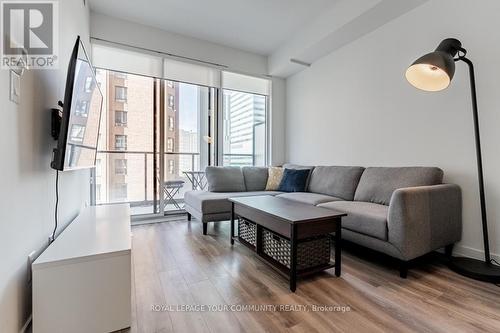 613 - 20 Edward Street, Toronto, ON - Indoor Photo Showing Living Room