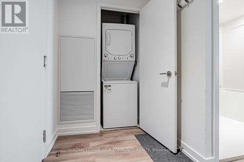 613 - 20 Edward Street, Toronto, ON - Indoor Photo Showing Laundry Room