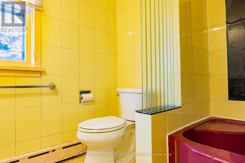 325 West Street, West Lincoln, ON - Indoor Photo Showing Bathroom