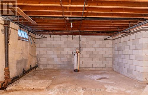 325 West Street, West Lincoln, ON - Indoor Photo Showing Other Room