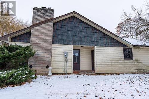 325 West Street, West Lincoln, ON - Outdoor With Exterior