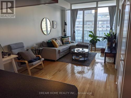 2306 - 1 Elm Drive W, Mississauga, ON - Indoor Photo Showing Living Room