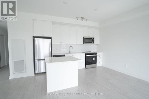 1304 - 55 Duke Street W, Kitchener, ON - Indoor Photo Showing Kitchen With Stainless Steel Kitchen