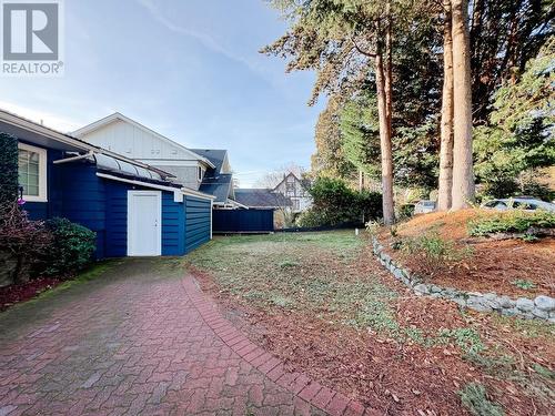 2354 Haywood Street, West Vancouver, BC - Outdoor