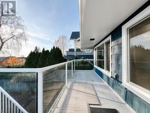 2354 Haywood Street, West Vancouver, BC - Outdoor With Exterior