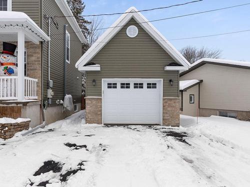 Garage - 1068 Rue De L'Eldorado, Québec (La Haute-Saint-Charles), QC - Outdoor